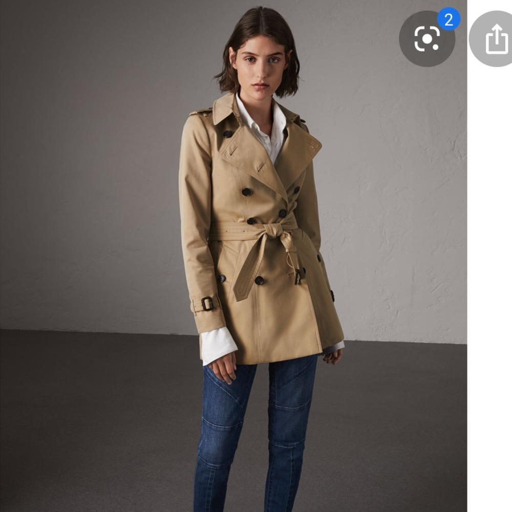 BURBERRY trench coat
